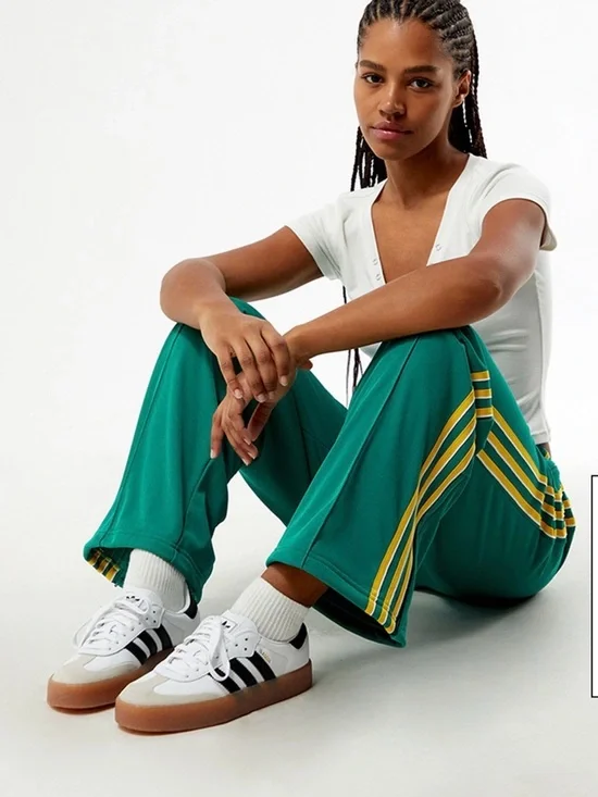 Adidas Women's Samba Sneakers in Black & White - Picture 1 of 9